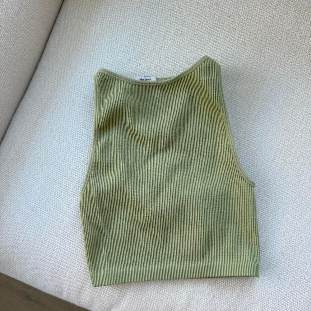 Cotton on green ribbed crop